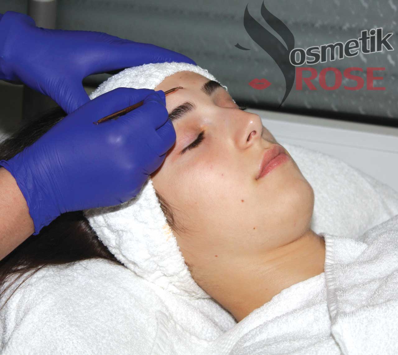 Komplette Gesichtsbehandlung